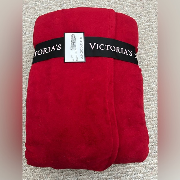 New Victoria's Secret Santa Hooded Plush Fleece Sherpa Short Robe XS/S - Picture 4 of 5